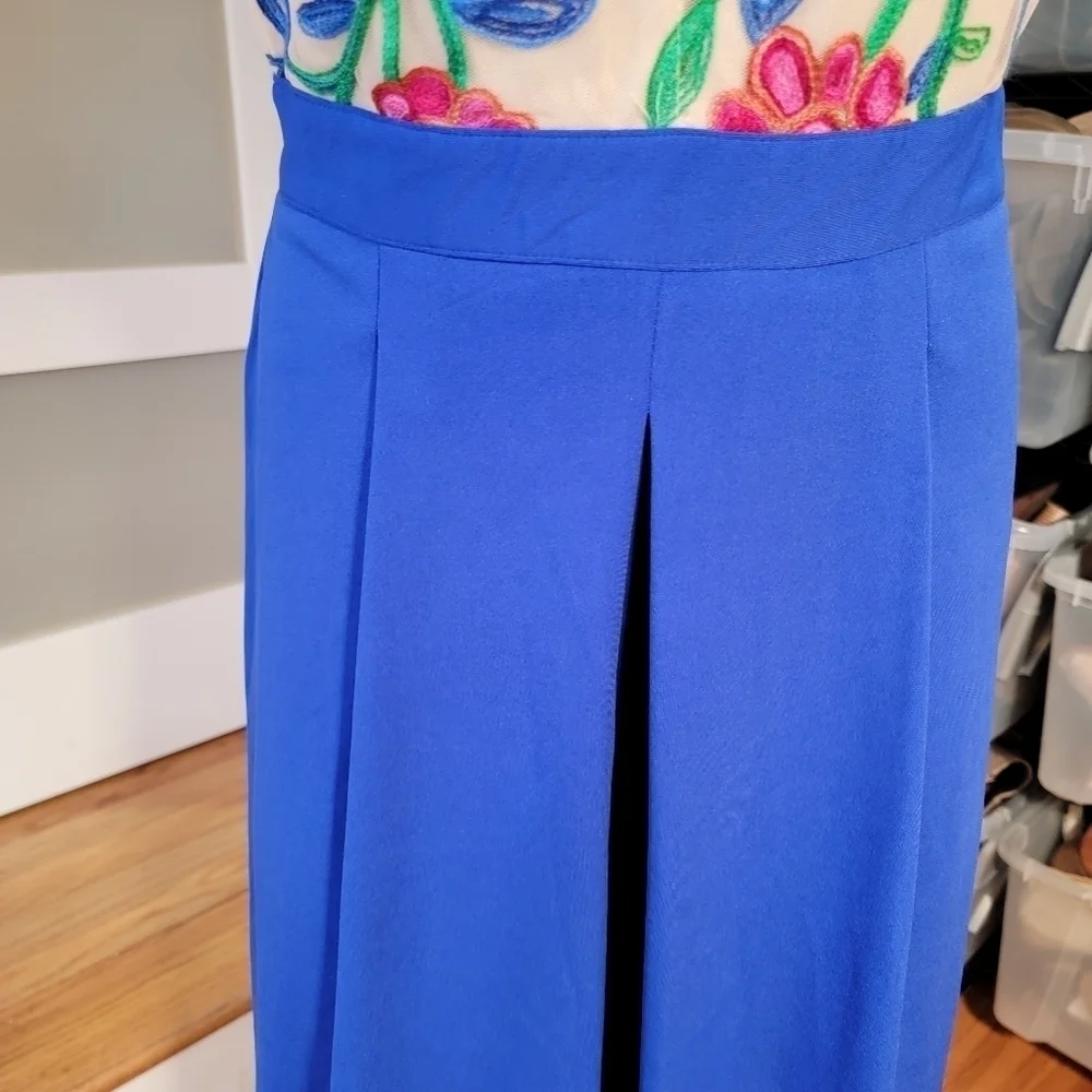 NEW Acevog Floral Embroidered Semi sheer Dress Open Back Size Medium